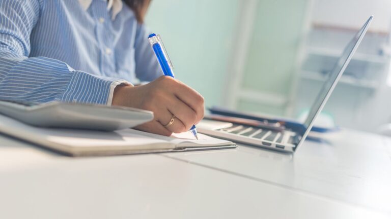Advocaatkosten procedure terugvordering alimentatie niet aftrekbaar​ - Verder Online