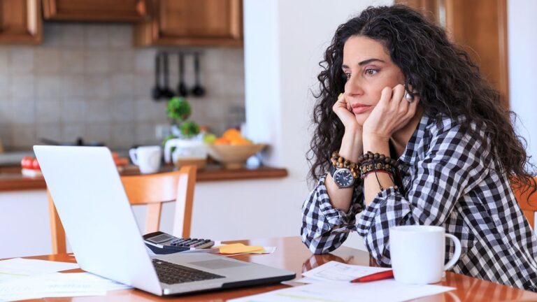 Ik wil hetzelfde inkomen behouden na de scheiding. Welke mediator kan mij helpen - Verder Online