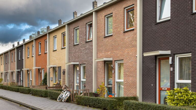 Nog samen in één huis, maar praten gaat niet meer - Verder Online