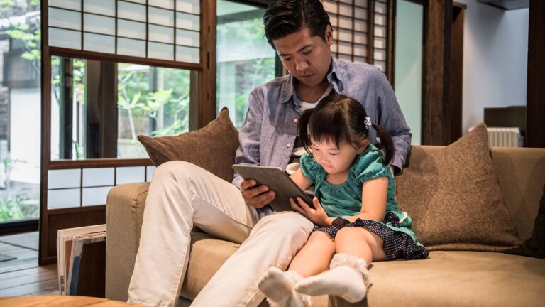 Tips om contact met de kinderen goed te houden​ - Verder Online
