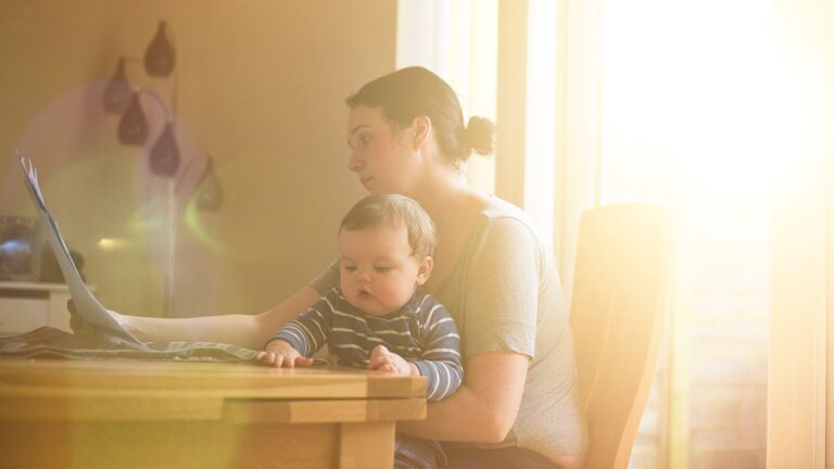 Verplichte opvoedcursus moet zorgen voor afname kindermishandeling ​- Verder Online