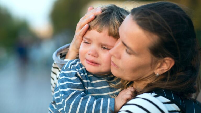 Wat kan ik doen als mijn baby gestresst is door de scheiding - Verder Online